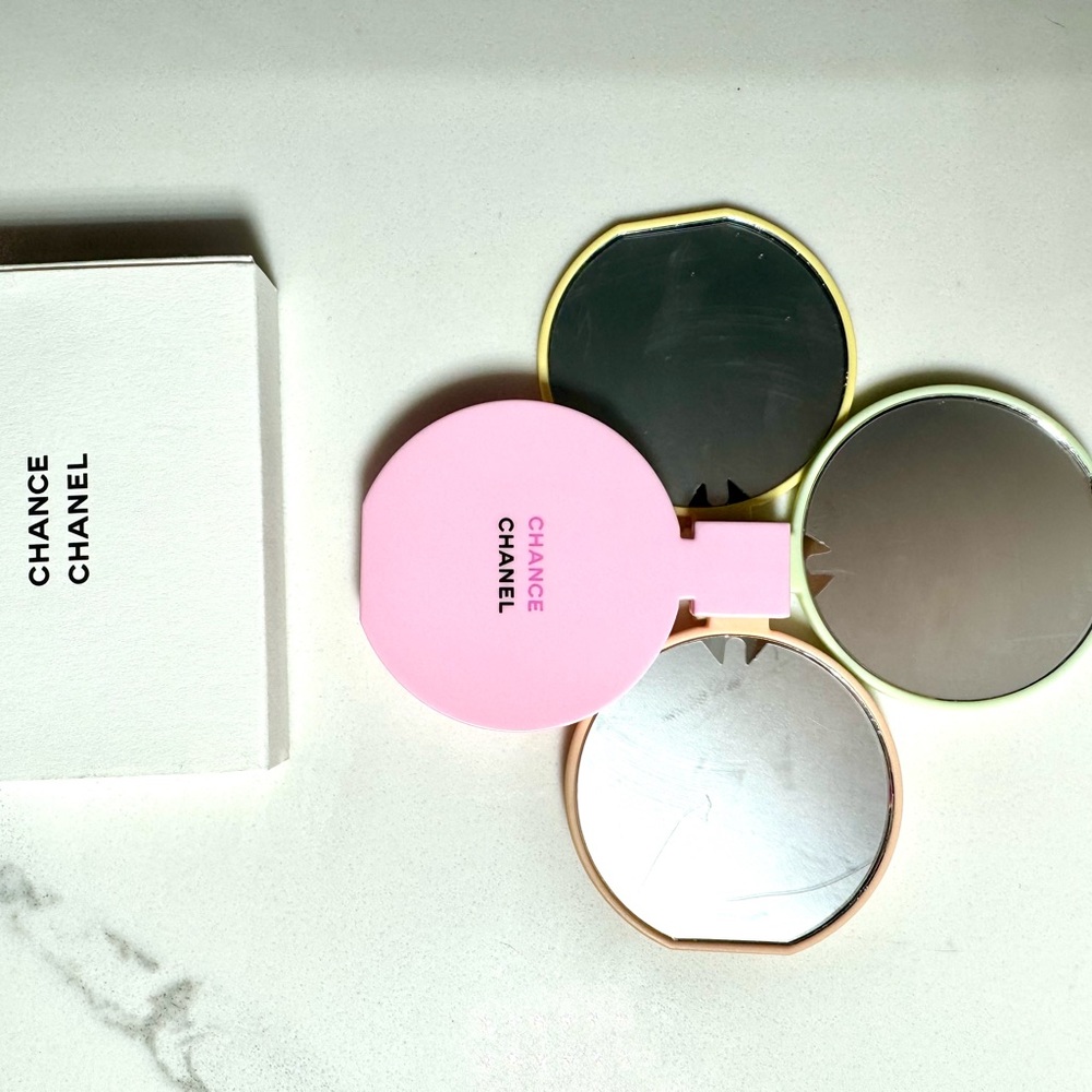 🛍️🛍️Chanel Mirror - Picture 3 of 6